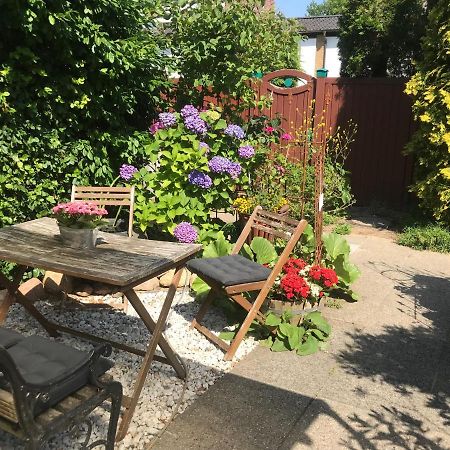 Nias Guesthouse Reinbek Eksteriør billede