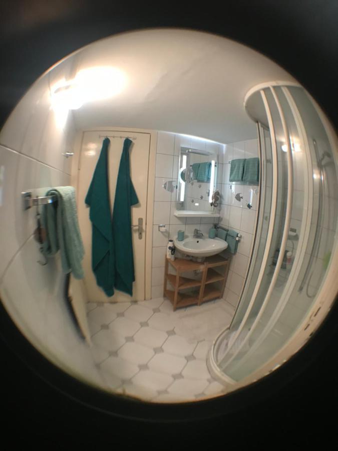 Nias Guesthouse Reinbek Eksteriør billede