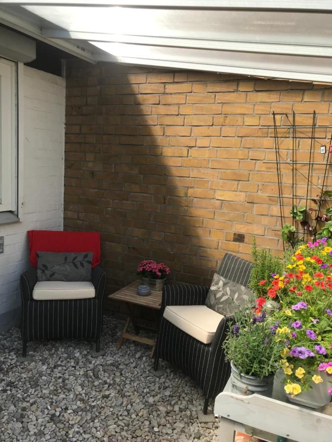 Nias Guesthouse Reinbek Eksteriør billede